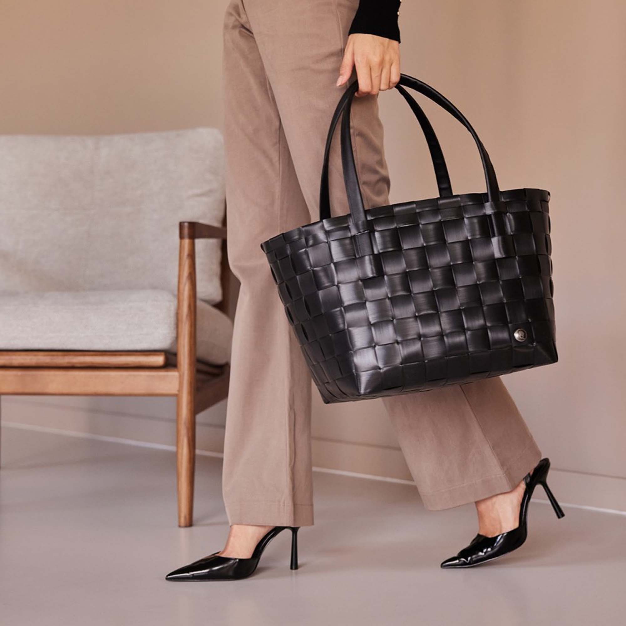 Handed By Veske Color Match Sort