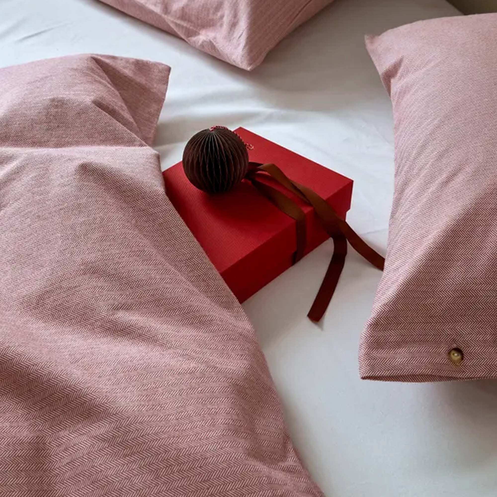 Høie Sengesett Balder Rød Flanell