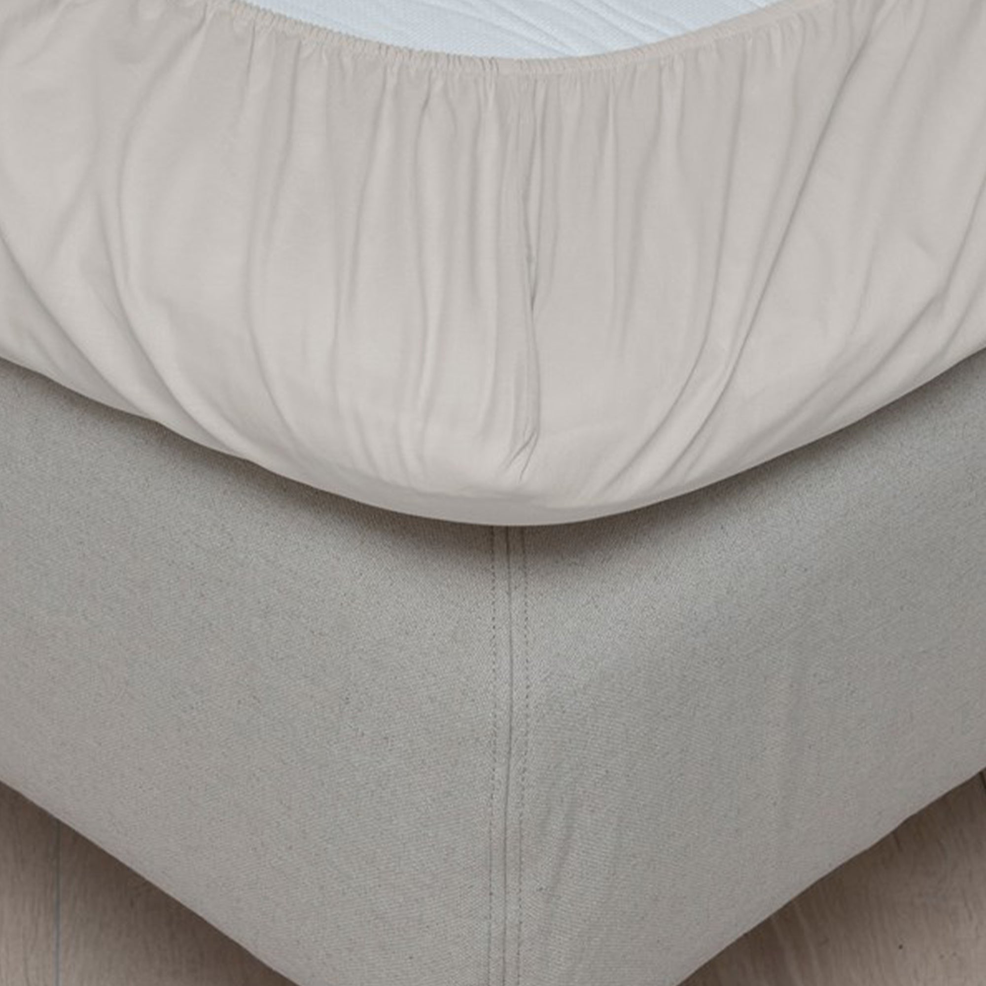 Høie Formsydd Laken Ekstra Fin Bomull- Lys Beige