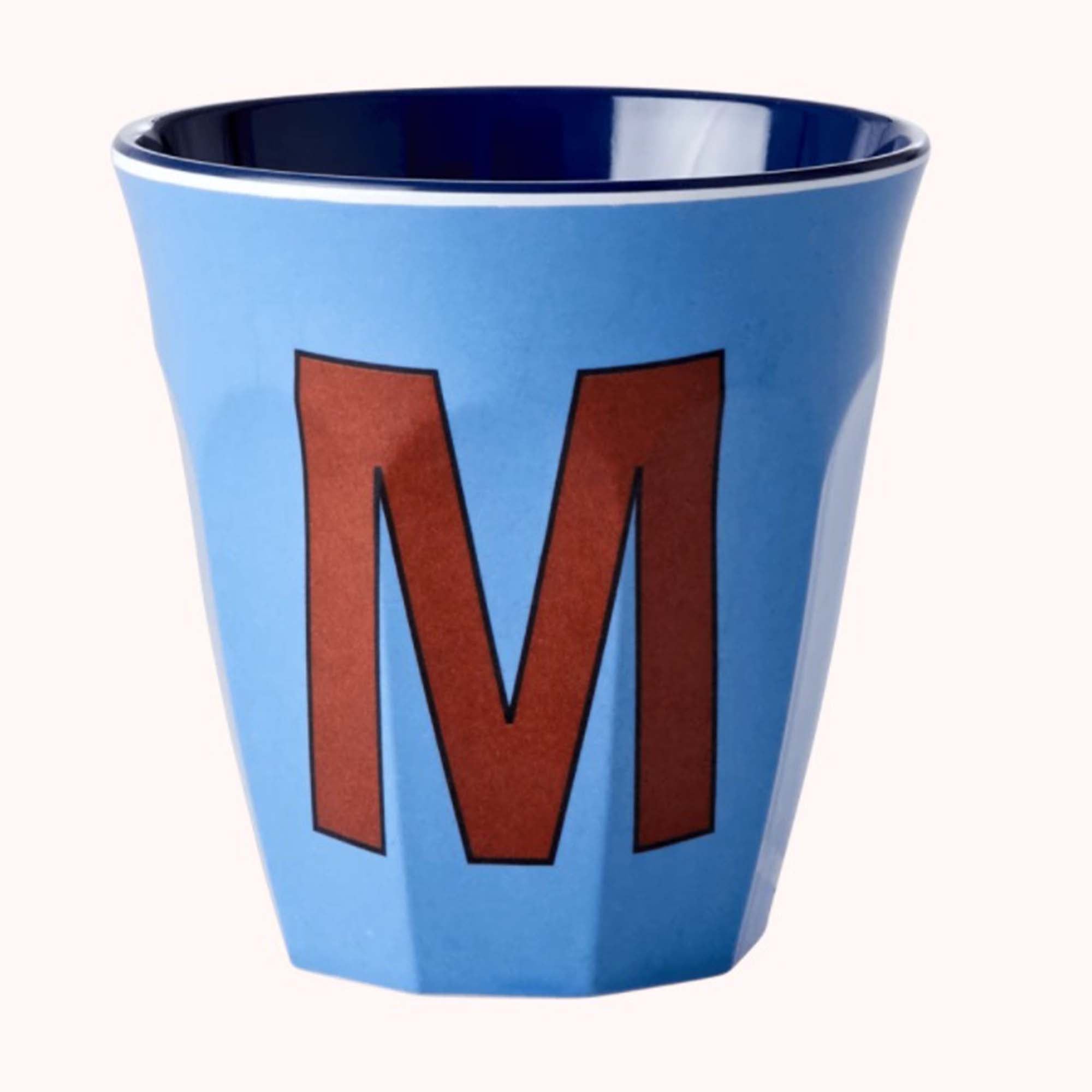 Rice - Melaminkopp - Bokstav - M - Lille Hvite Interiør