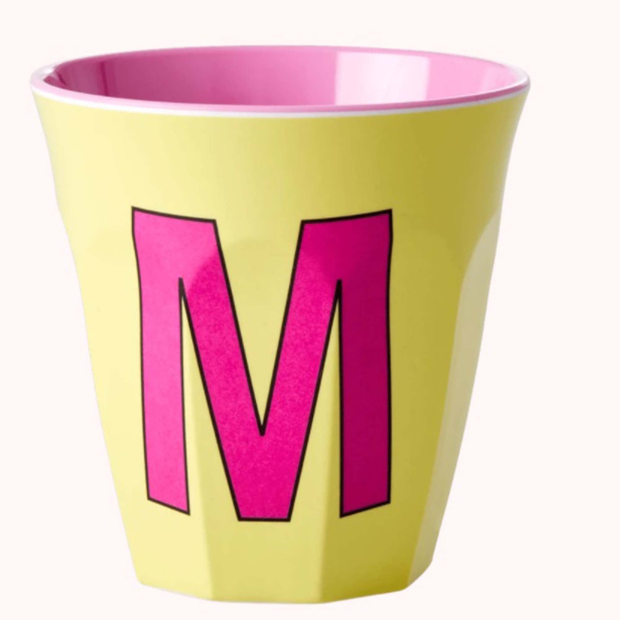 Rice - Melaminkopp - Bokstav - M - Lille Hvite Interiør 